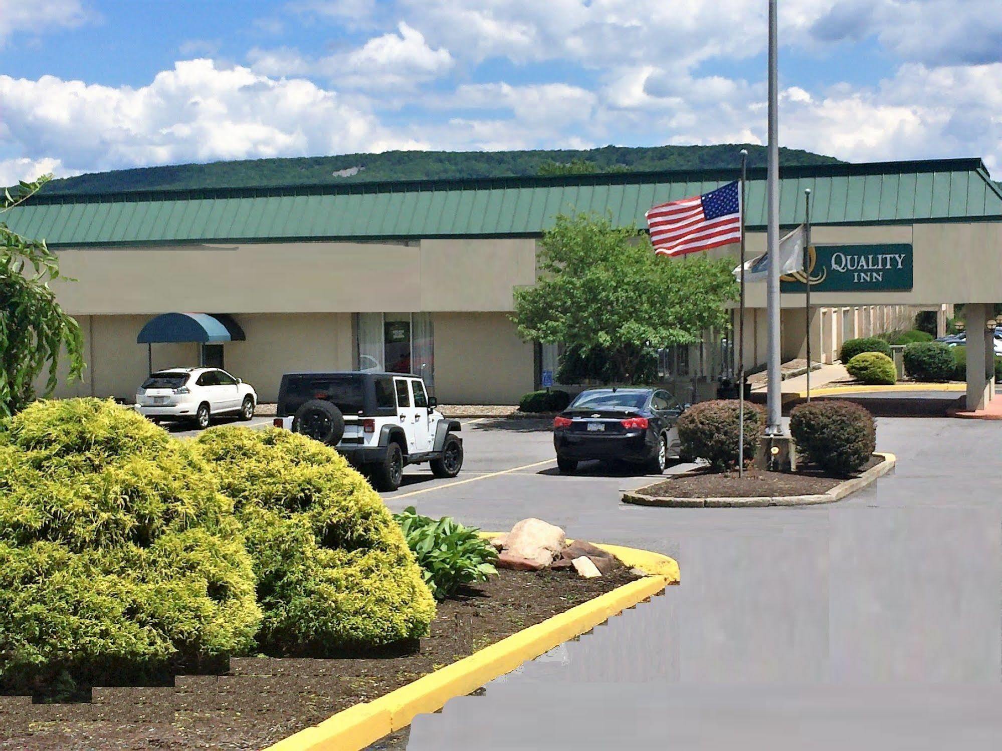 Baymont By Wyndham Milesburg Hotel Exterior foto
